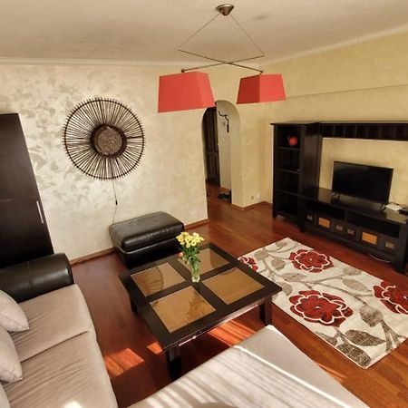 Downtown Top Apartments Bukares Bagian luar foto