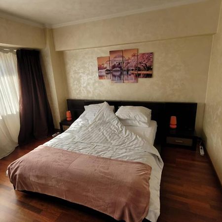 Downtown Top Apartments Bukares Bagian luar foto