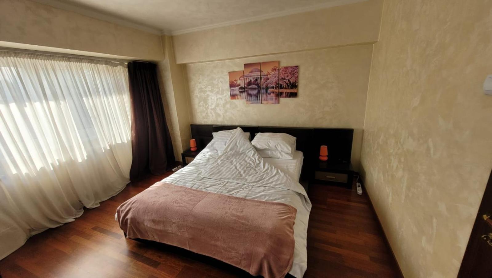 Downtown Top Apartments Bukares Bagian luar foto